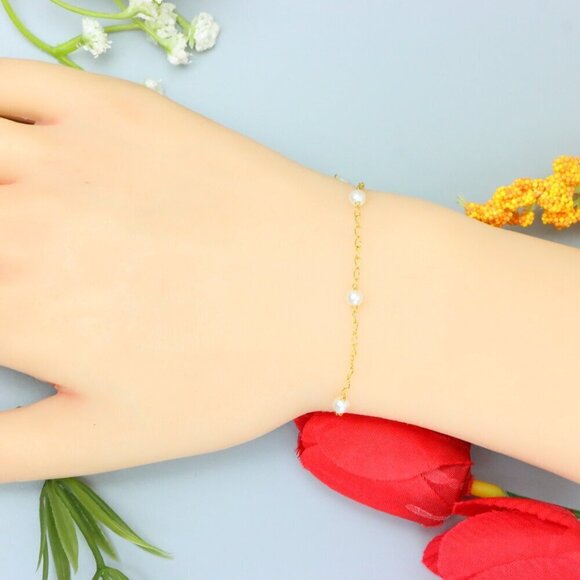 "Elegant & Trendy Bracelet, A Perfect Gift for Women, Thoughtful, EVCH1164 - Picture 7 of 11